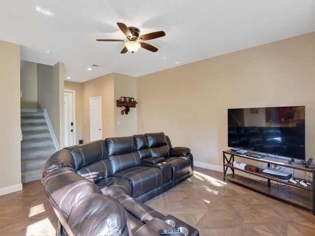 2529 Stockbridge Square SW, Vero Beach, FL 32962