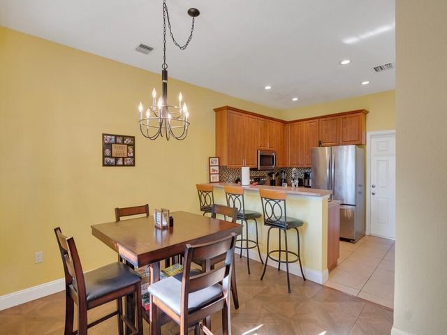 2529 Stockbridge Square SW, Vero Beach, FL 32962