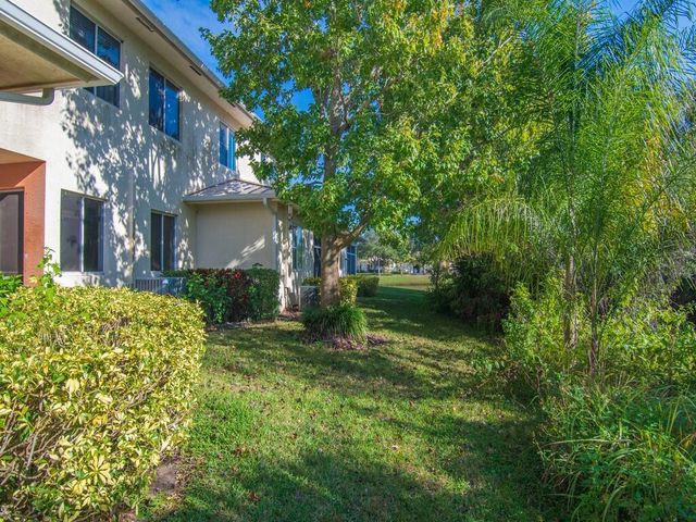 2529 Stockbridge Square SW, Vero Beach, FL 32962