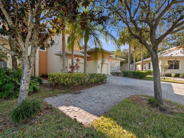 2529 Stockbridge Square SW, Vero Beach, FL 32962