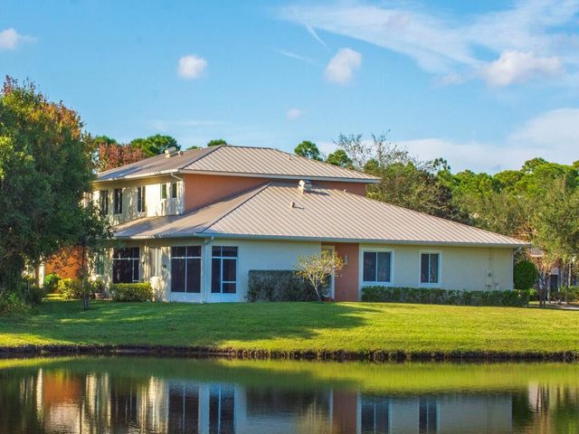 2529 Stockbridge Square SW, Vero Beach, FL 32962