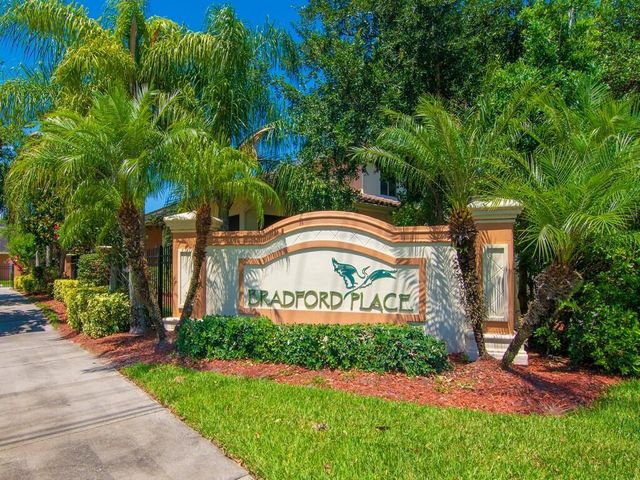 2529 Stockbridge Square SW, Vero Beach, FL 32962
