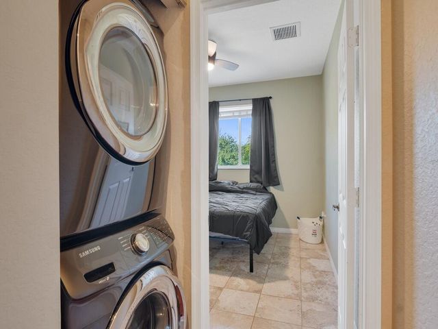 2529 Stockbridge Square SW, Vero Beach, FL 32962