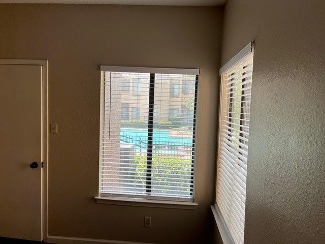5550 Spring Valley Road F15, Dallas, TX 75254