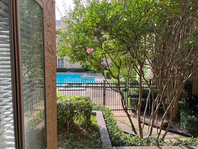5550 Spring Valley Road F15, Dallas, TX 75254