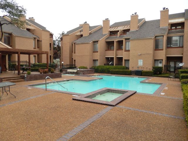 5550 Spring Valley Road F15, Dallas, TX 75254
