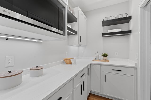 2665 Timber Oaks Road SW, Rochester, MN 55902