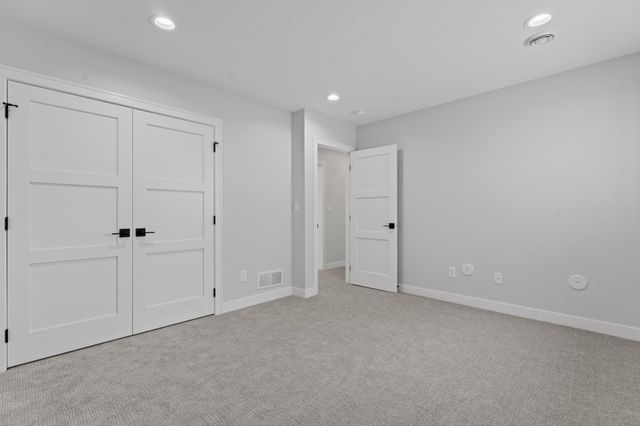 2665 Timber Oaks Road SW, Rochester, MN 55902