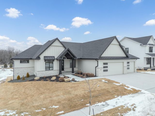 2665 Timber Oaks Road SW, Rochester, MN 55902