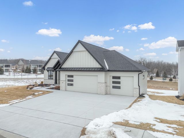 2665 Timber Oaks Road SW, Rochester, MN 55902
