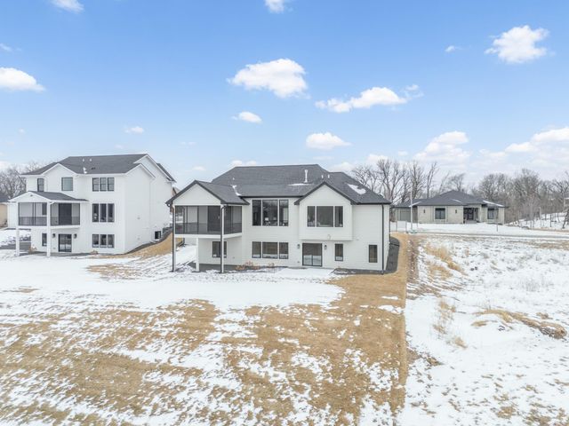 2665 Timber Oaks Road SW, Rochester, MN 55902