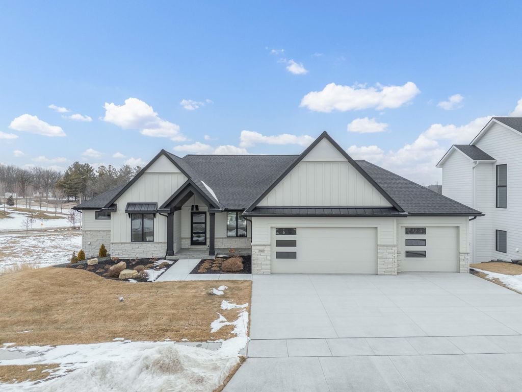2665 Timber Oaks Road SW, Rochester, MN 55902