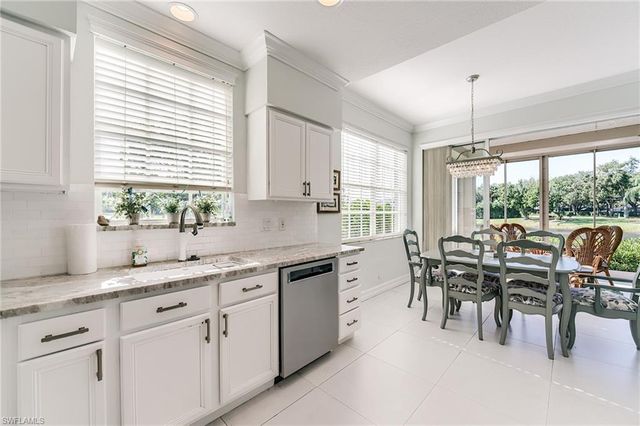 2070 Aberdeen LN 101, Naples, FL 34109