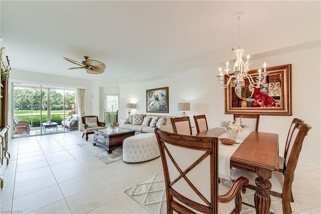 2070 Aberdeen LN 101, Naples, FL 34109