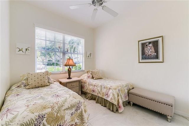 2070 Aberdeen LN 101, Naples, FL 34109