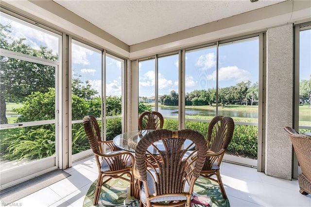 2070 Aberdeen LN 101, Naples, FL 34109