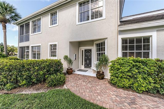 2070 Aberdeen LN 101, Naples, FL 34109