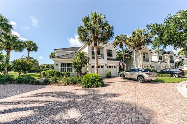 2070 Aberdeen LN 101, Naples, FL 34109