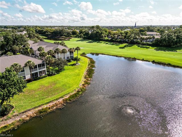 2070 Aberdeen LN 101, Naples, FL 34109