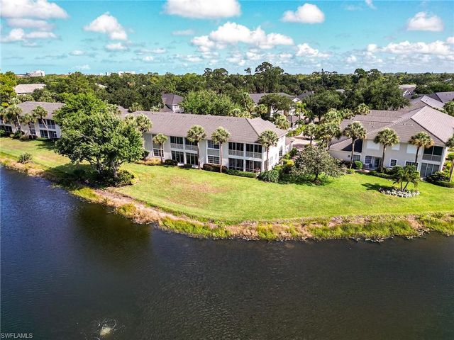 2070 Aberdeen LN 101, Naples, FL 34109
