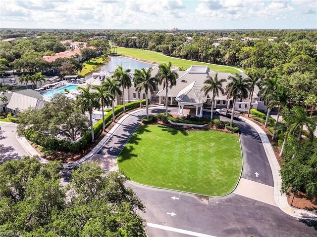 2070 Aberdeen LN 101, Naples, FL 34109