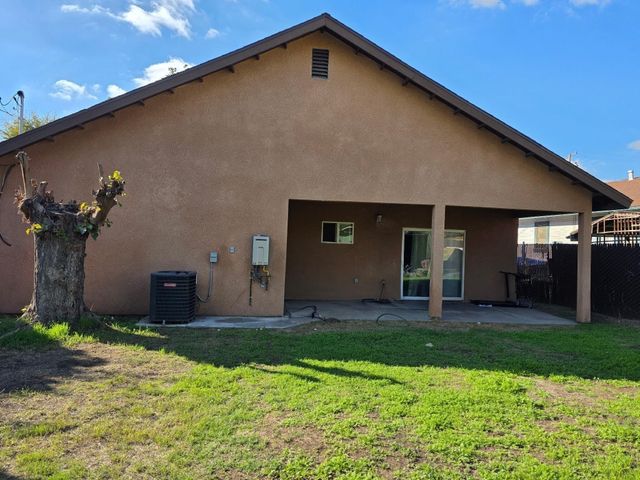 446 N 2nd Street, Porterville, CA 93257