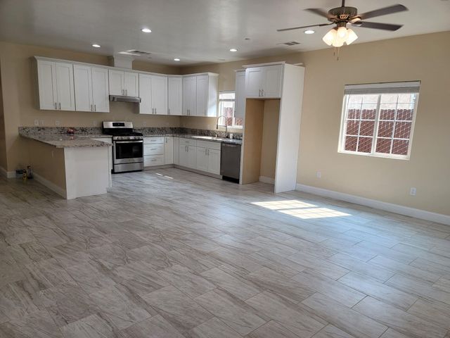 446 N 2nd Street, Porterville, CA 93257