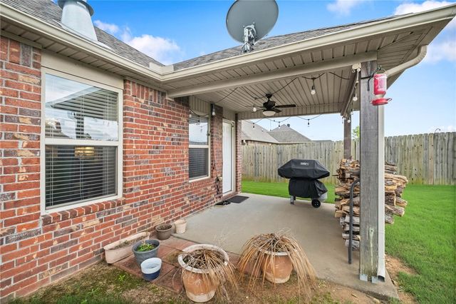3060 Hook Lane, Farmington, AR 72730