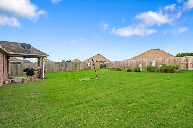 3060 Hook Lane, Farmington, AR 72730