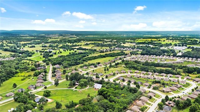 3060 Hook Lane, Farmington, AR 72730
