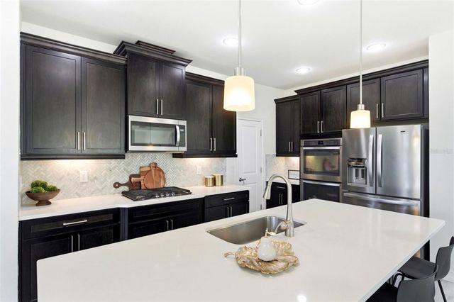 28907 REVARO LANE, Wesley Chapel, FL 33543