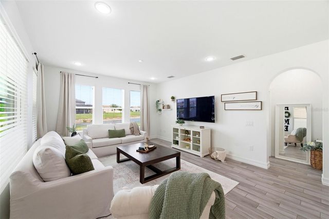 28907 REVARO LANE, Wesley Chapel, FL 33543