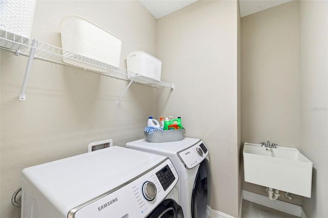 28907 REVARO LANE, Wesley Chapel, FL 33543