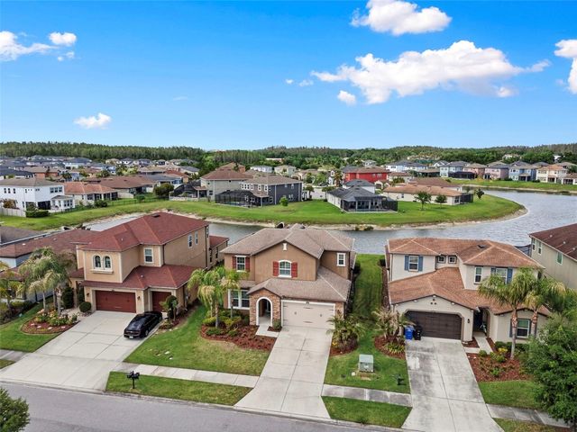 28907 REVARO LANE, Wesley Chapel, FL 33543