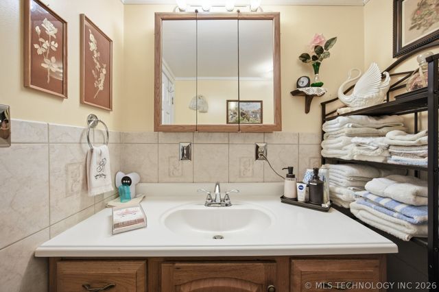 604 8th Street, Haileyville, OK 74546