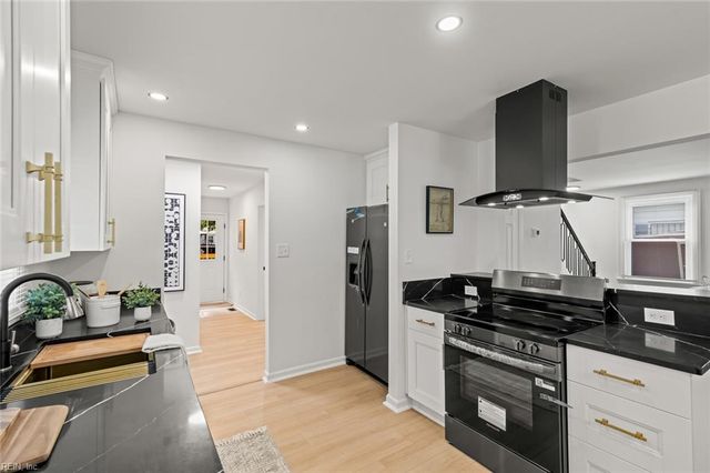 1613 Wickham AVE, Newport News, VA 23607