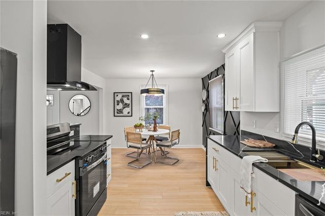 1613 Wickham AVE, Newport News, VA 23607