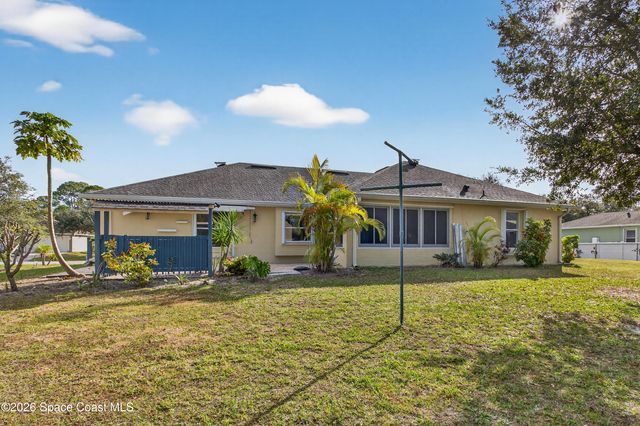 276 Taunton Road SW, Palm Bay, FL 32908