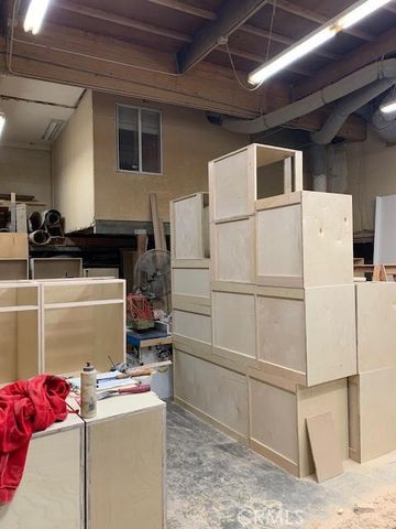 6103 Tyrone, Van Nuys (los Angeles), CA 91401