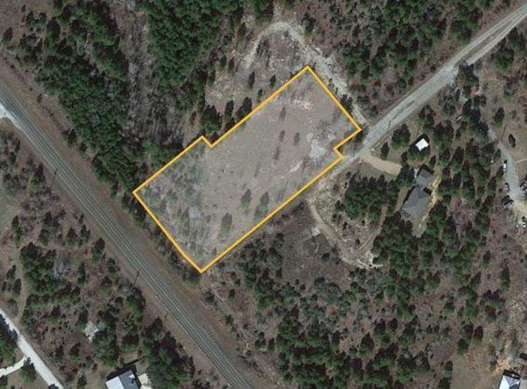 124 Hereford LN, Bastrop, TX 78602