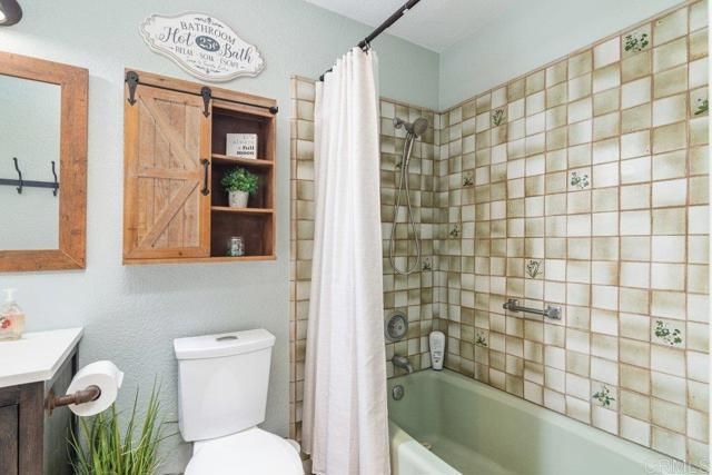 914 N Main Avenue, Fallbrook, CA 92028