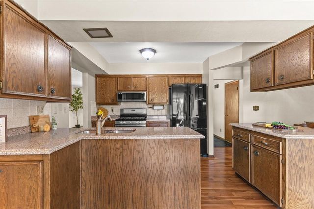 S93W22525 Henneberry AVENUE, Big Bend, WI 53103
