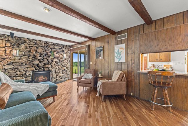 S93W22525 Henneberry AVENUE, Big Bend, WI 53103