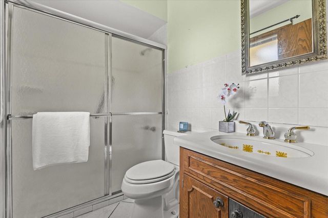 S93W22525 Henneberry AVENUE, Big Bend, WI 53103