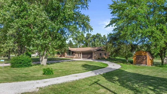 S93W22525 Henneberry AVENUE, Big Bend, WI 53103