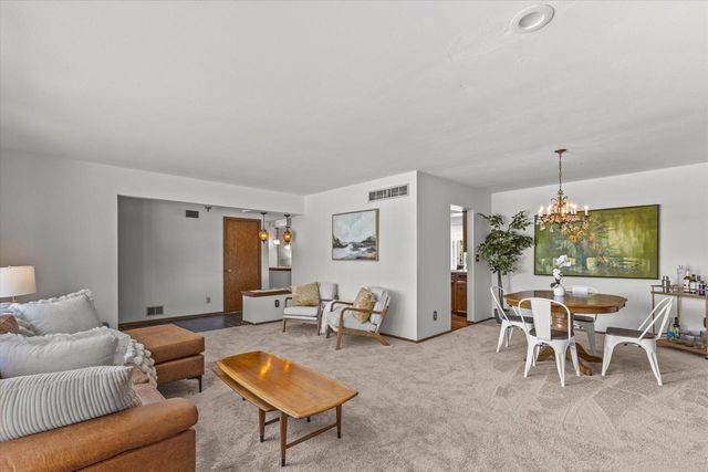 S93W22525 Henneberry AVENUE, Big Bend, WI 53103