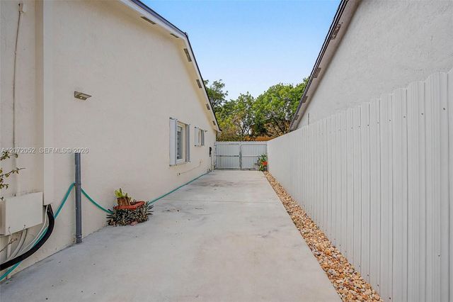 15431 SW 177th Terrace, Miami, FL 33187