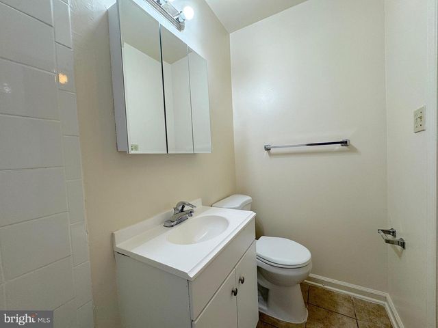 4104 SIDEBURN RD, Fairfax, VA 22030