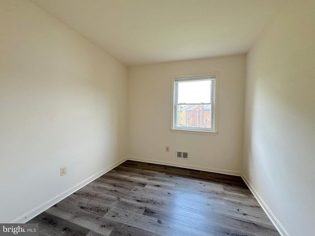 4104 SIDEBURN RD, Fairfax, VA 22030
