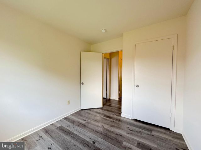 4104 SIDEBURN RD, Fairfax, VA 22030